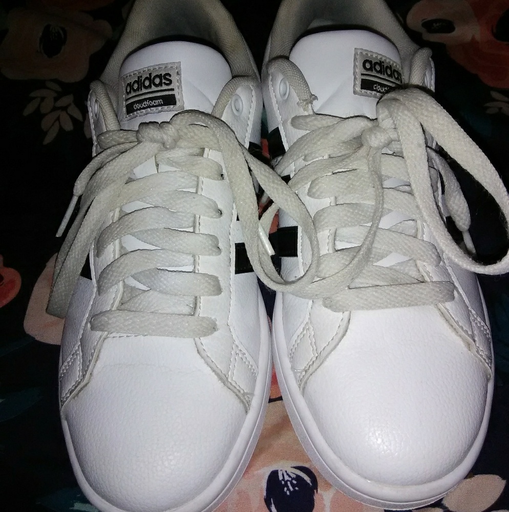 💥SALE💥Gently used Adidas